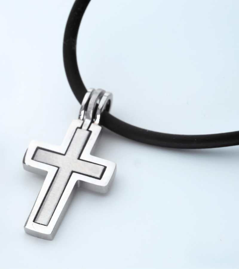 2 delt kors rustfri stål OnlyByGrace