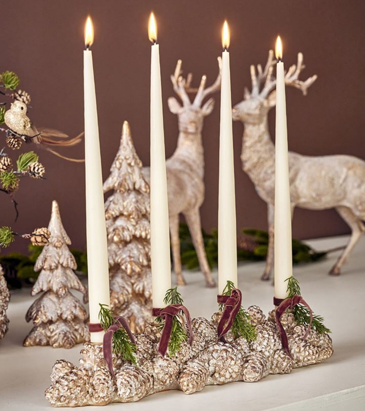 Adventsstage med kogle-look, Guld