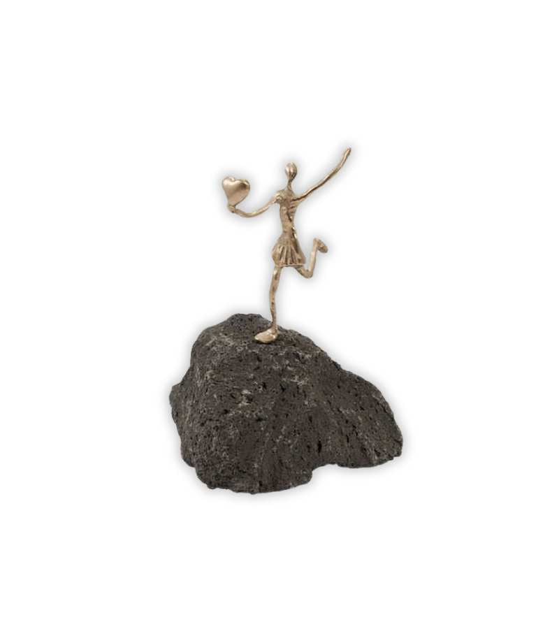 Bronzeskulptur, Kvinde med sejers hjerte