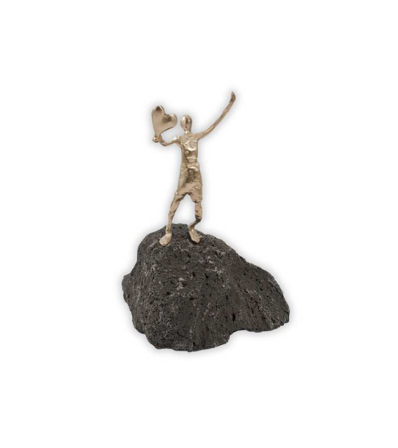 Bronzeskulptur, Mand med sejers hjerte