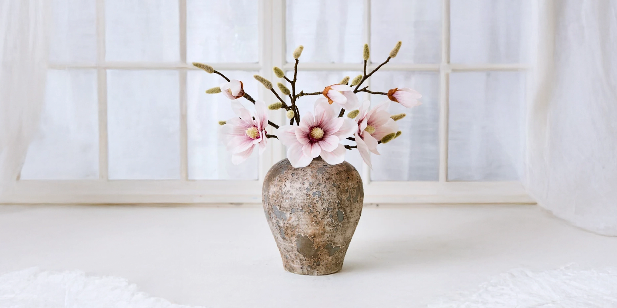 Evigt smukke kunstige blomster