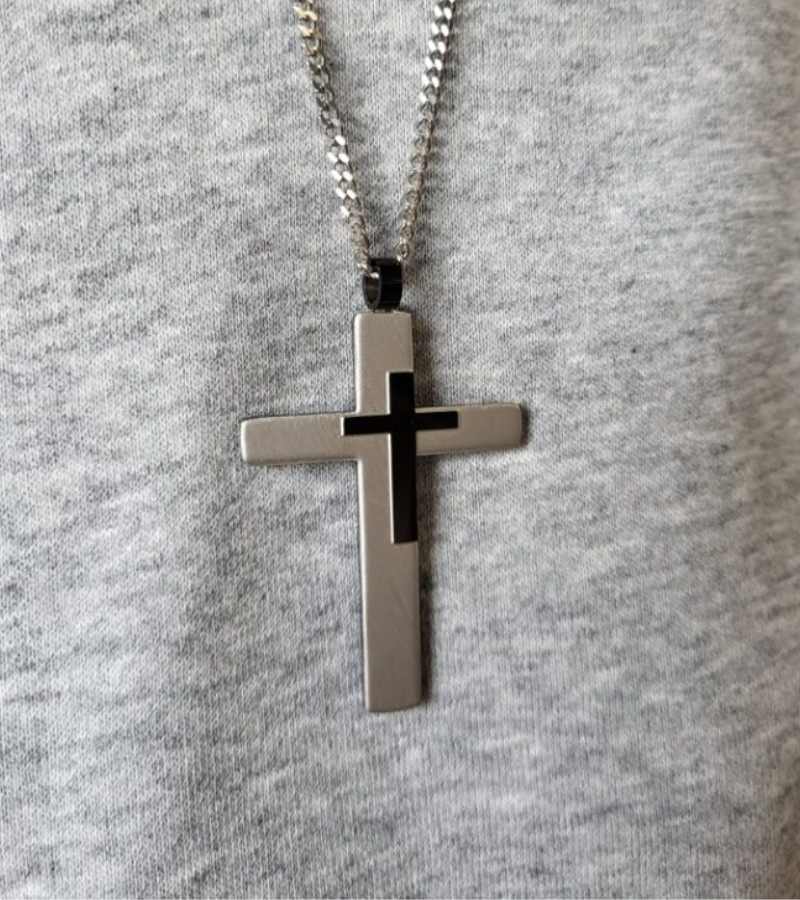 Dobbel Kors Vedhaeng Mat Soelv Sort OnlyByGrace