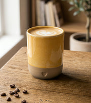 Gult krus uten hank, med hjerte, 190 ml