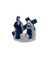Julekrybbe med kors i porcelæn