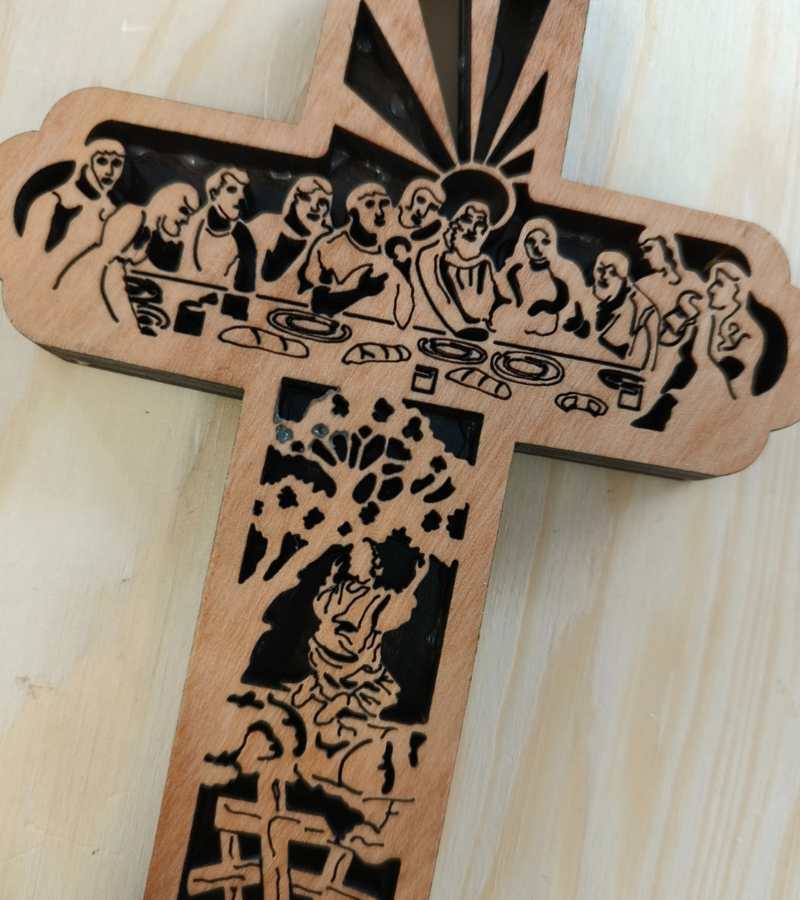 Kors i oliventræ, Den sidste nadver, 15 cm