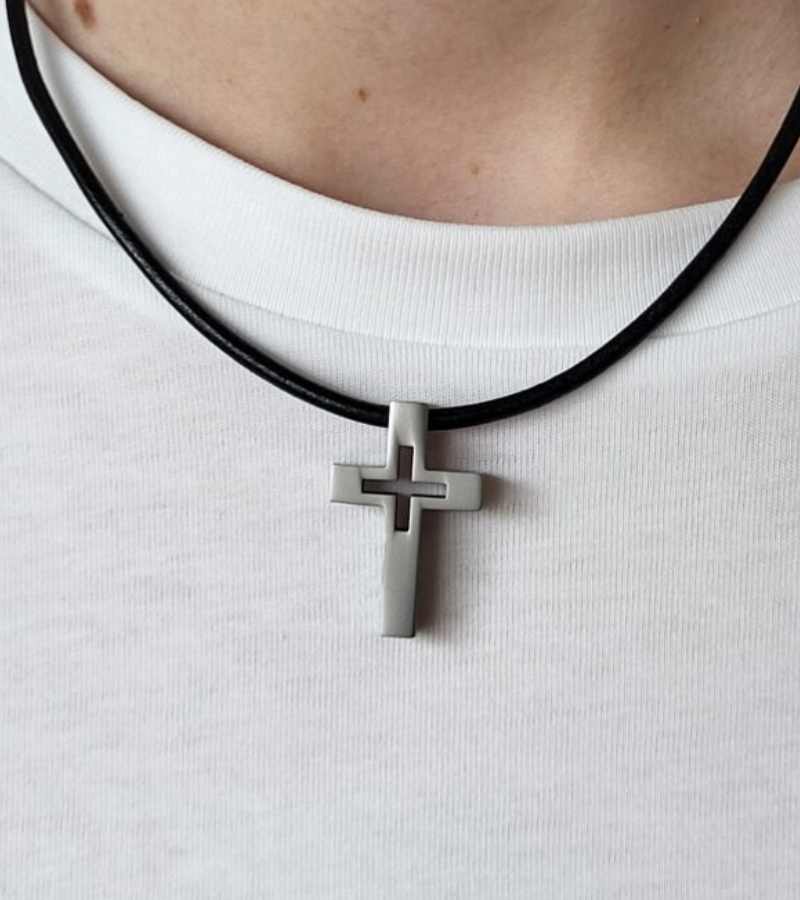 Kors Vedhaeng Mat Staal OnlyByGrace