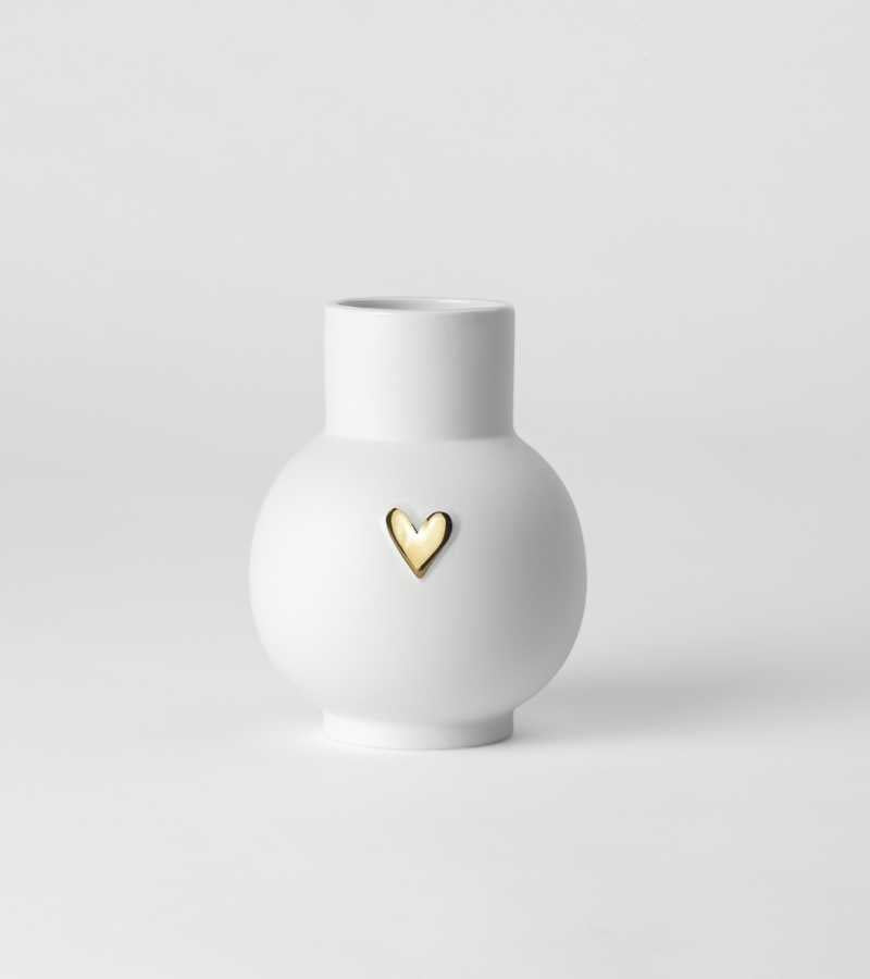 Kuglevase med hjerte i guld 13cm OnlyByGrace