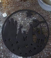 OnlyByGrace Bordskåner julekrybbe sort metal