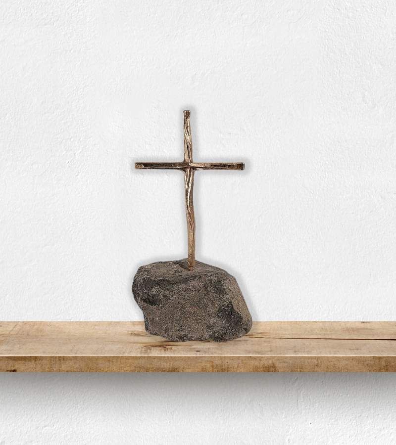 OnlyByGrace Bronze kors på sten 16 cm