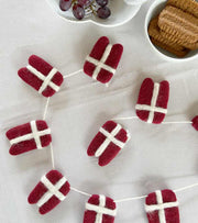OnlyByGrace Flag Guirlande Filt Gry & Sif