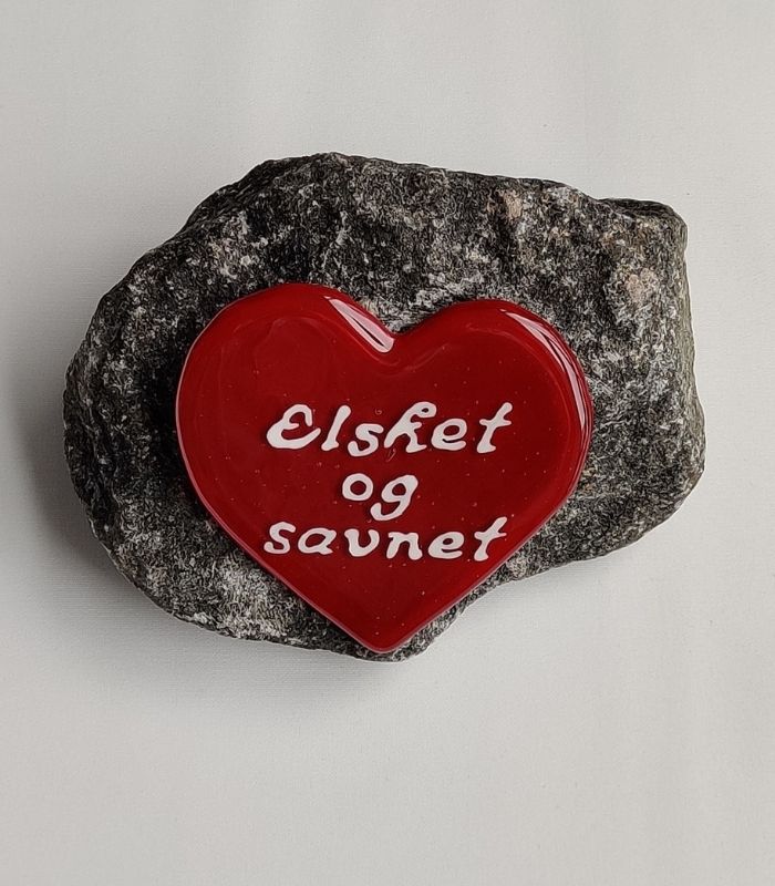 OnlyByGrace Gravsten med glashjerte Elsket og savnet