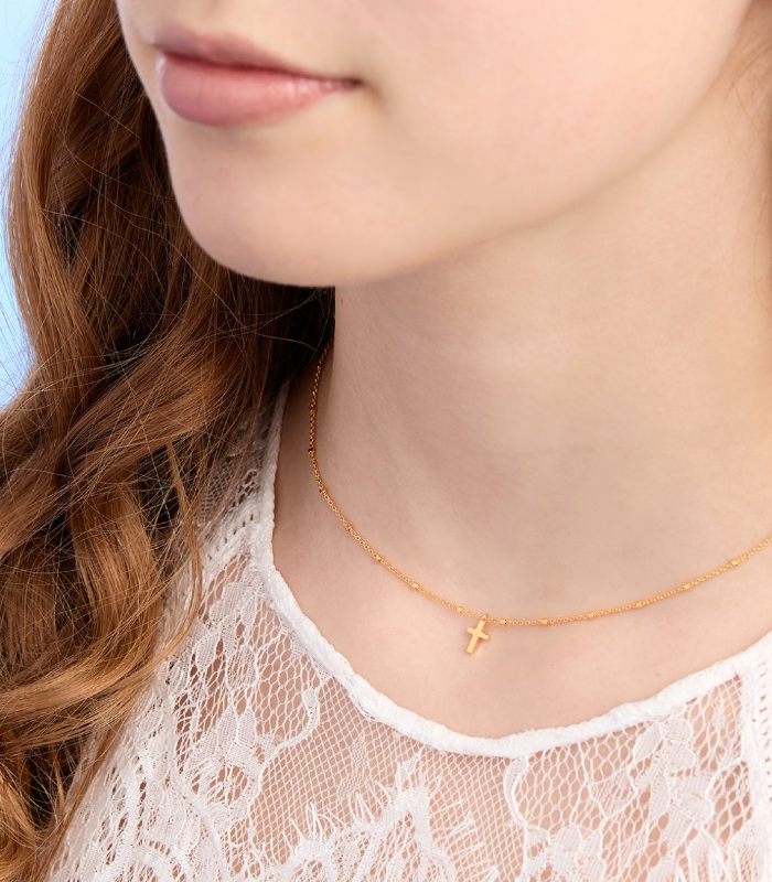 OnlyByGrace Kuglehalskæde med kors guld
