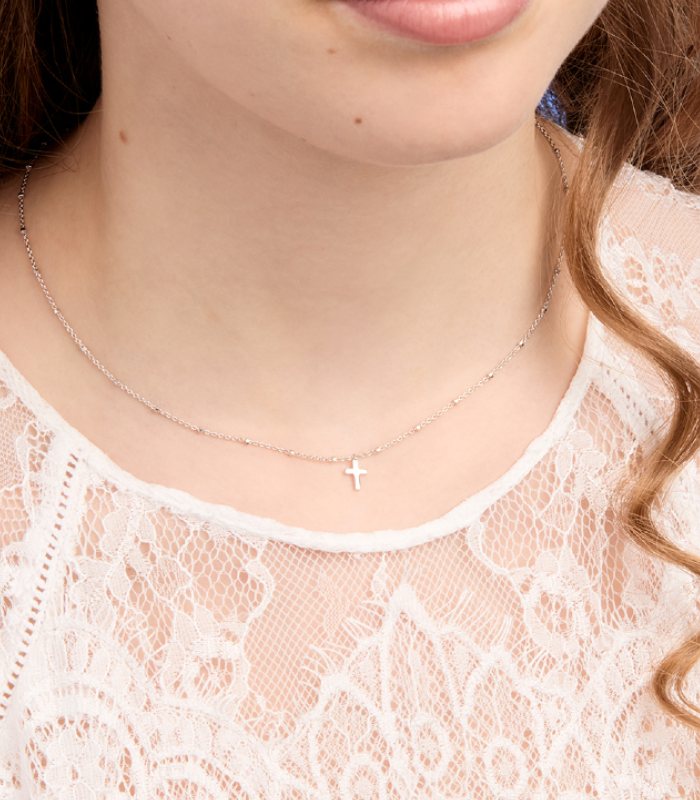 OnlyByGrace Kuglehalskæde med kors sølv