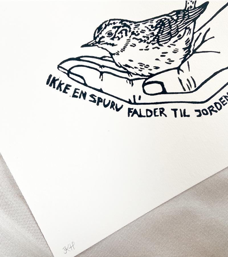 OnlyByGrace Linoleumstryk Plakat Ikke En Spurv Sort