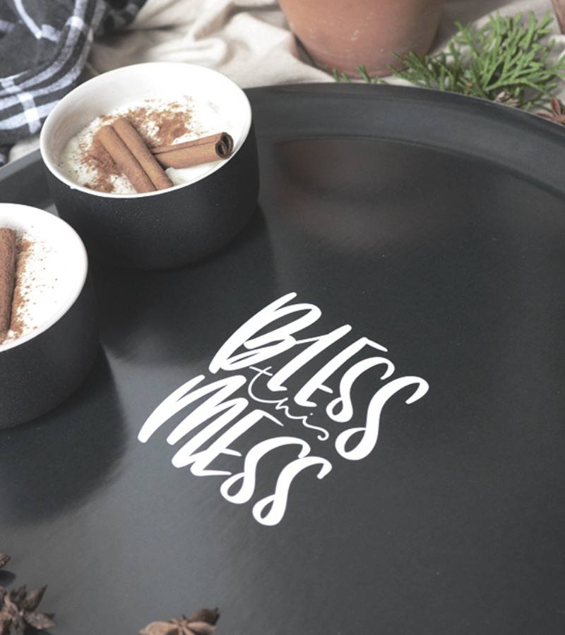 OnlyByGrace Serveringsbakke sort bless this mess