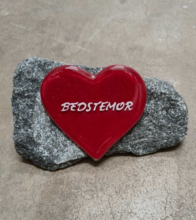 OnlyByGrace gravsten glashjerte rød bedstemor