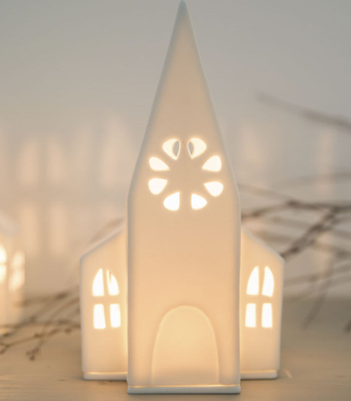 Fyr, Kirke