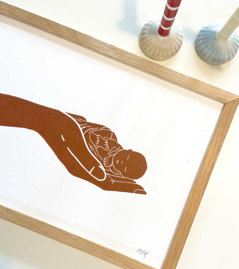 OnlyByGrace Linoleumstryk Lille Guds barn A4 Plakat Brunokker