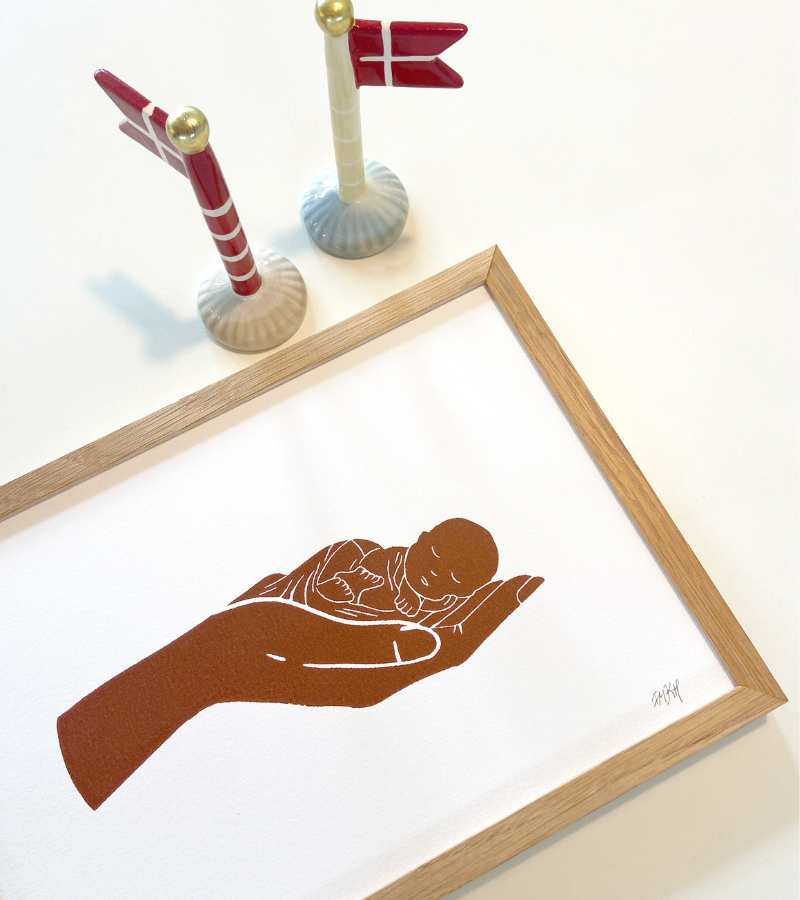 OnlyByGrace Linoleumstryk Lille Guds barn A4 Plakat Brunokker