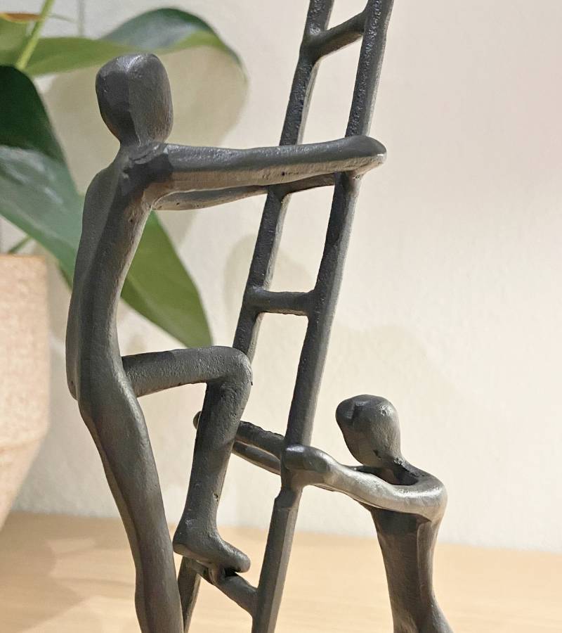OnlyByGrace Skulptur Teamwork Gilde