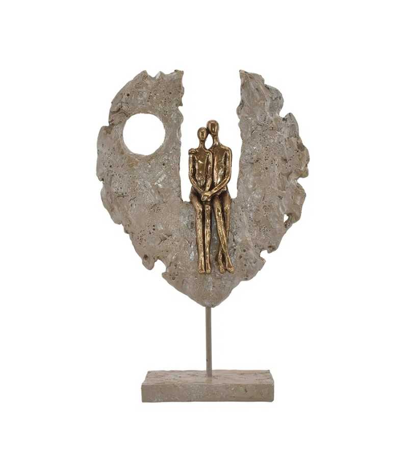 Par siddende i skulptur OnlyByGrace (1)