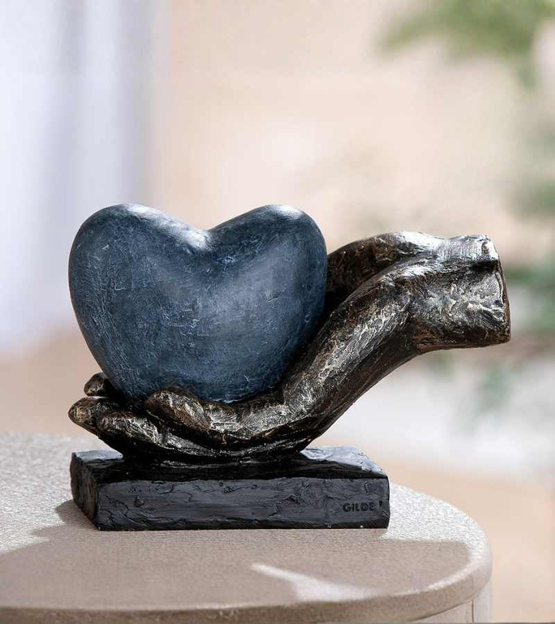 Skulptur Giv kærligheden videre OnlyByGrace