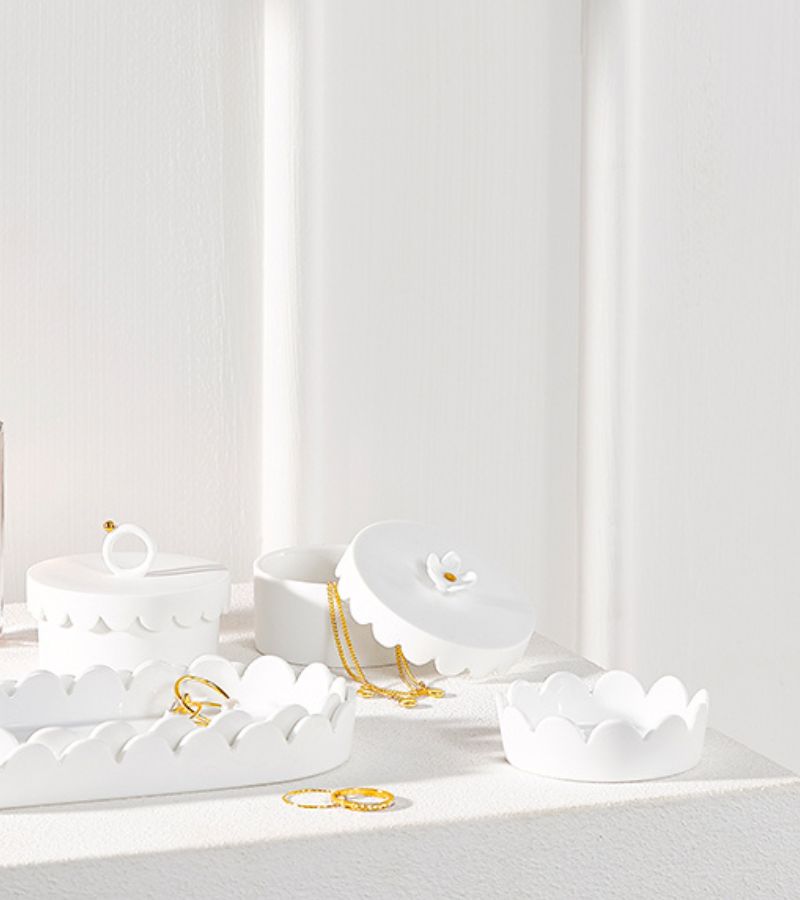 Smykkeskrin med blomst OnlyByGrace