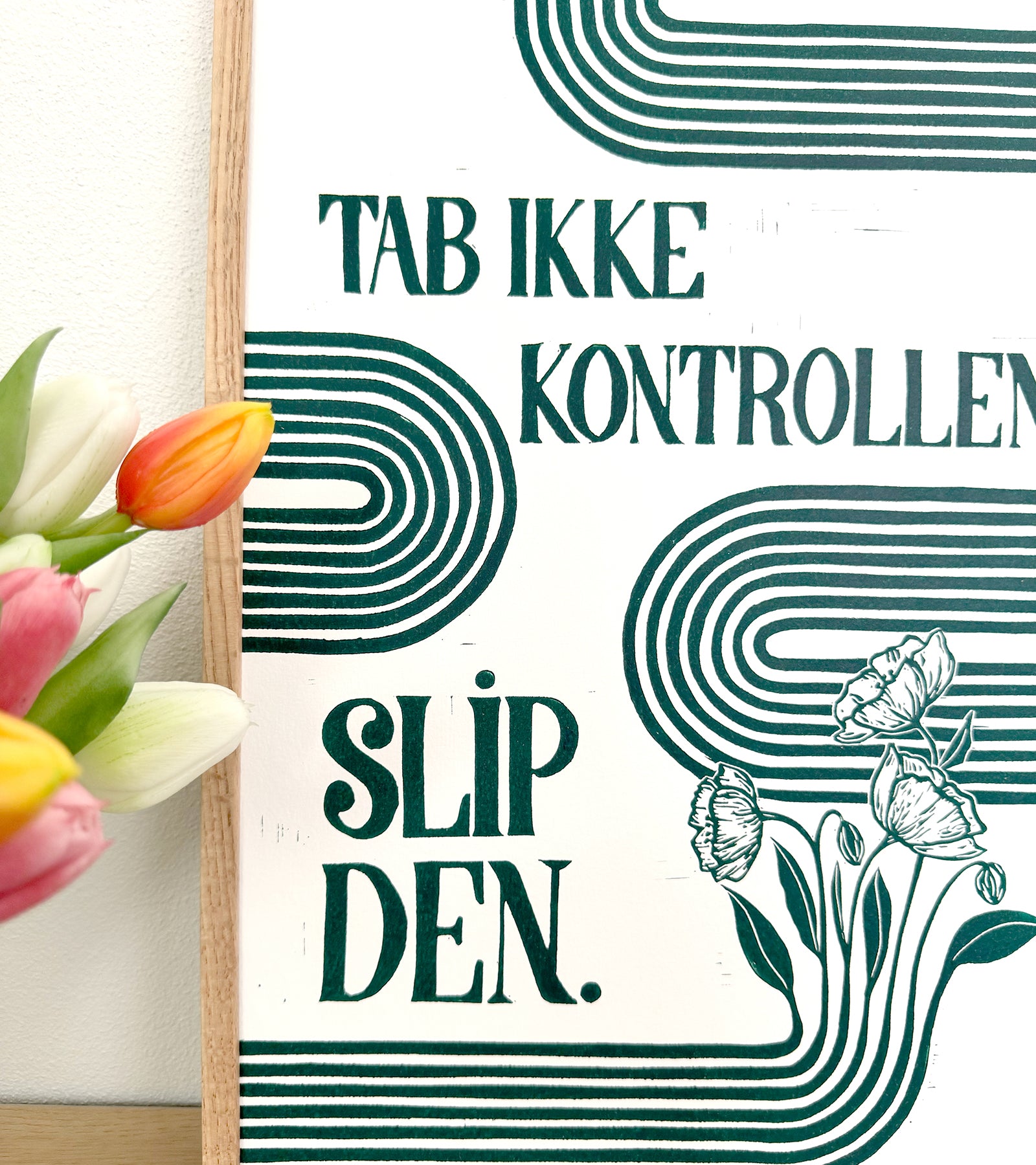 Linoleumstryk: Tab ikke kontrollen, A3 Plakat, Mørkegrøn