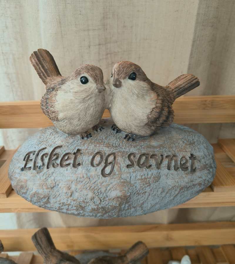 To Fugle Paa Sten Elsket Og Savnet OnlyByGrace