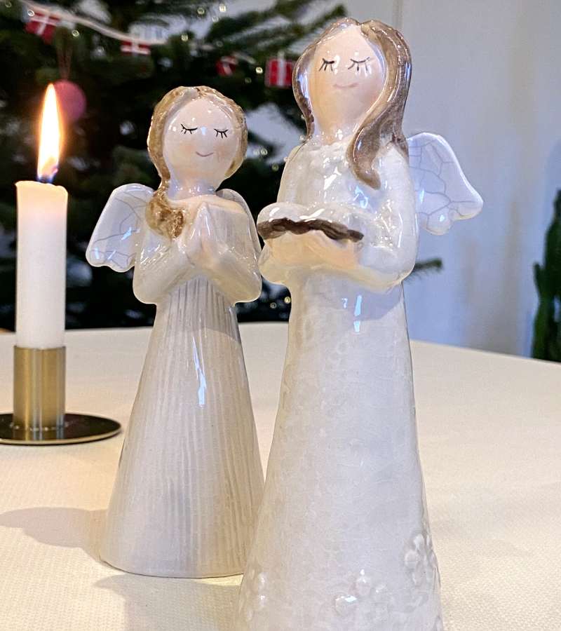 keramik engel foldede hænder OnlyByGrace