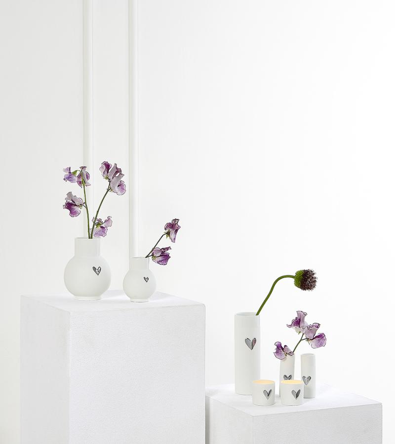 Kuglevase med sølvhjerte, 13 cm