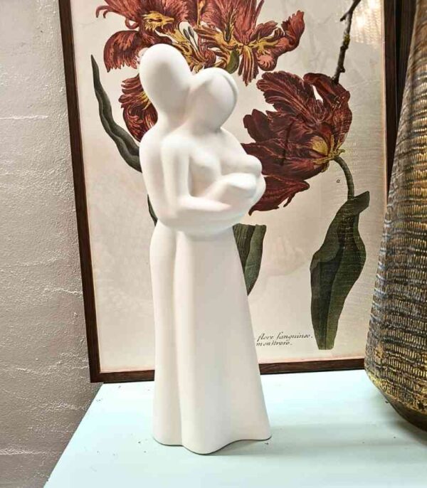 OnlyByGrace Skulptur porcelæn Ny familie